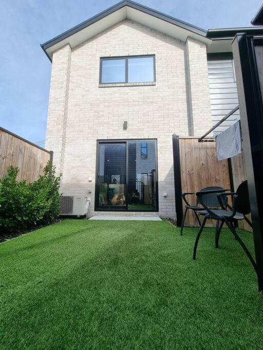Addington Townhouse 7 Mins Walk To Arena Ferienhaus *
